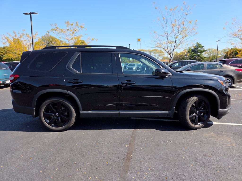 Certified 2025 Honda Pilot Black Edition image 29