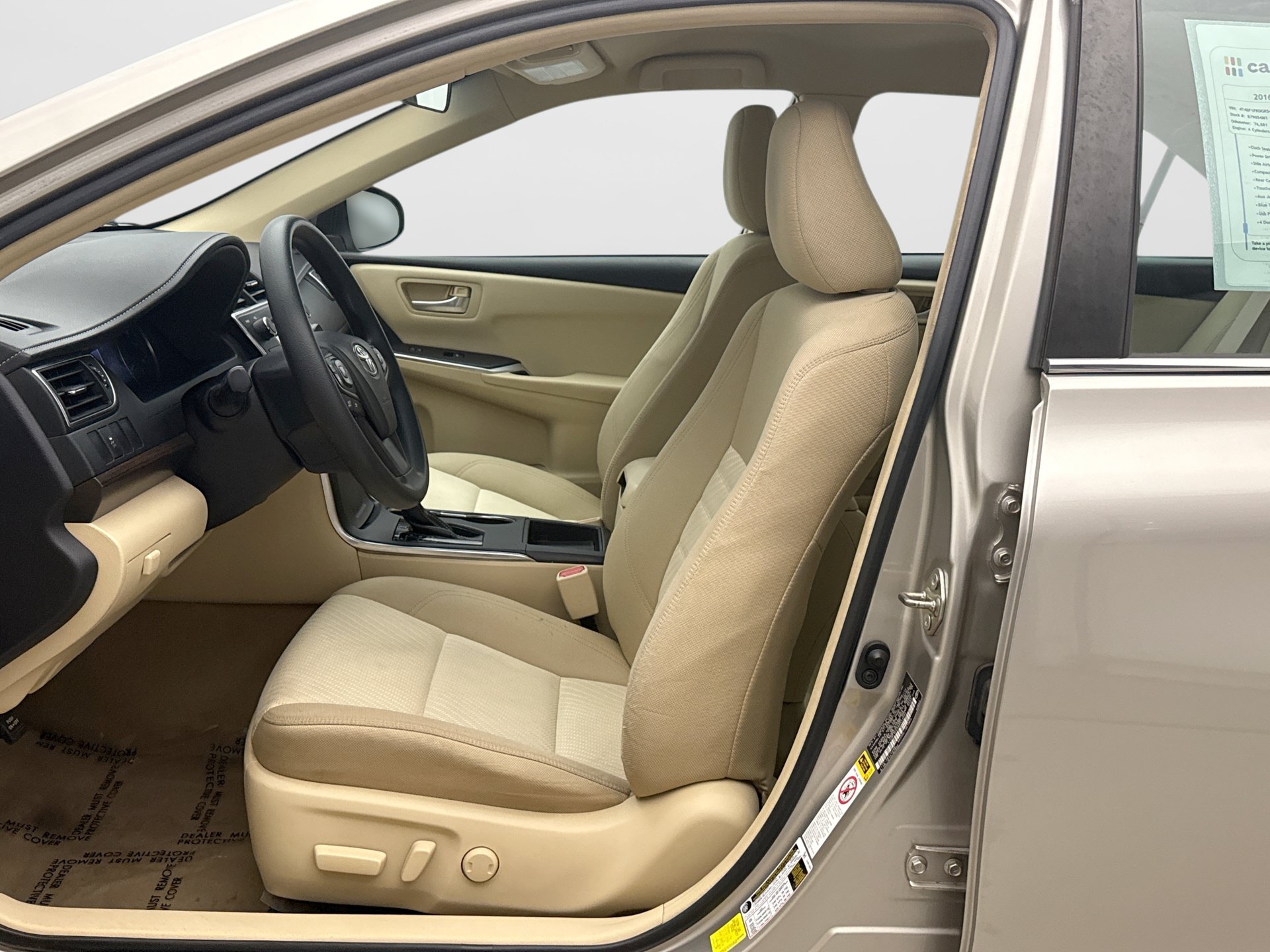 Used 2016 Toyota Camry LE FWD image 11