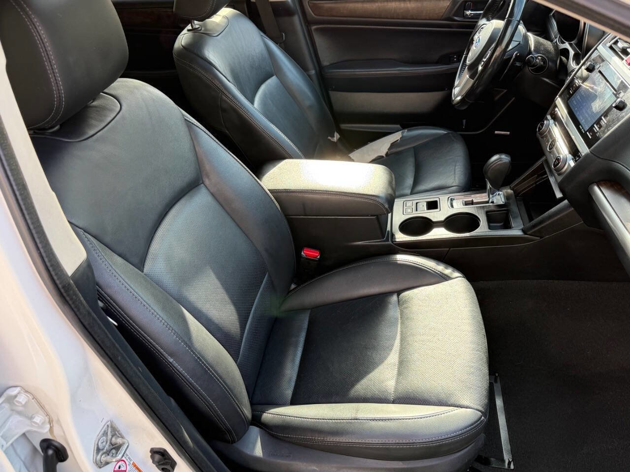 Used 2016 Subaru Outback 3.6R Limited AWD/4WD image 11