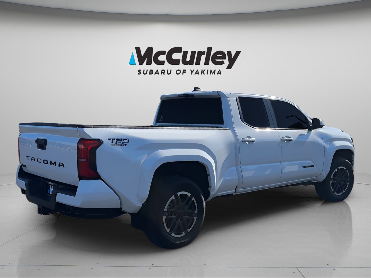 Used 2024 Toyota Tacoma TRD Sport AWD/4WD image 6