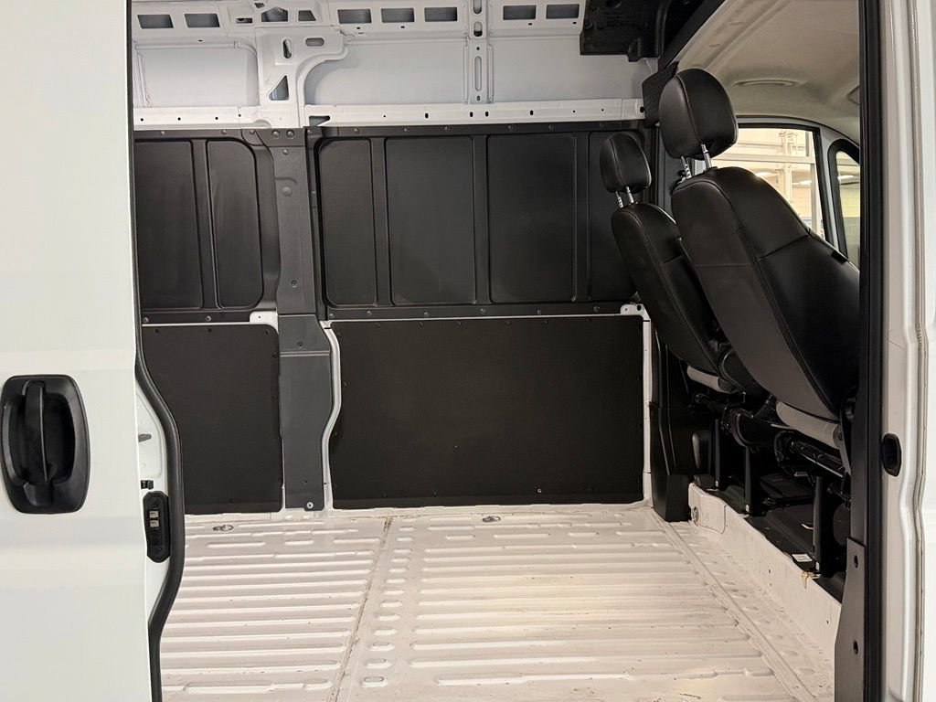 Used 2026 RAM ProMaster 2500 w/ Convenience Group FWD image 25