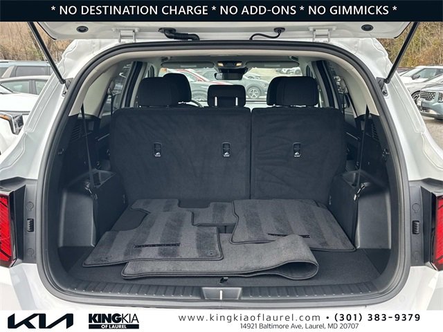 Used 2025 Kia Sorento LX image 18