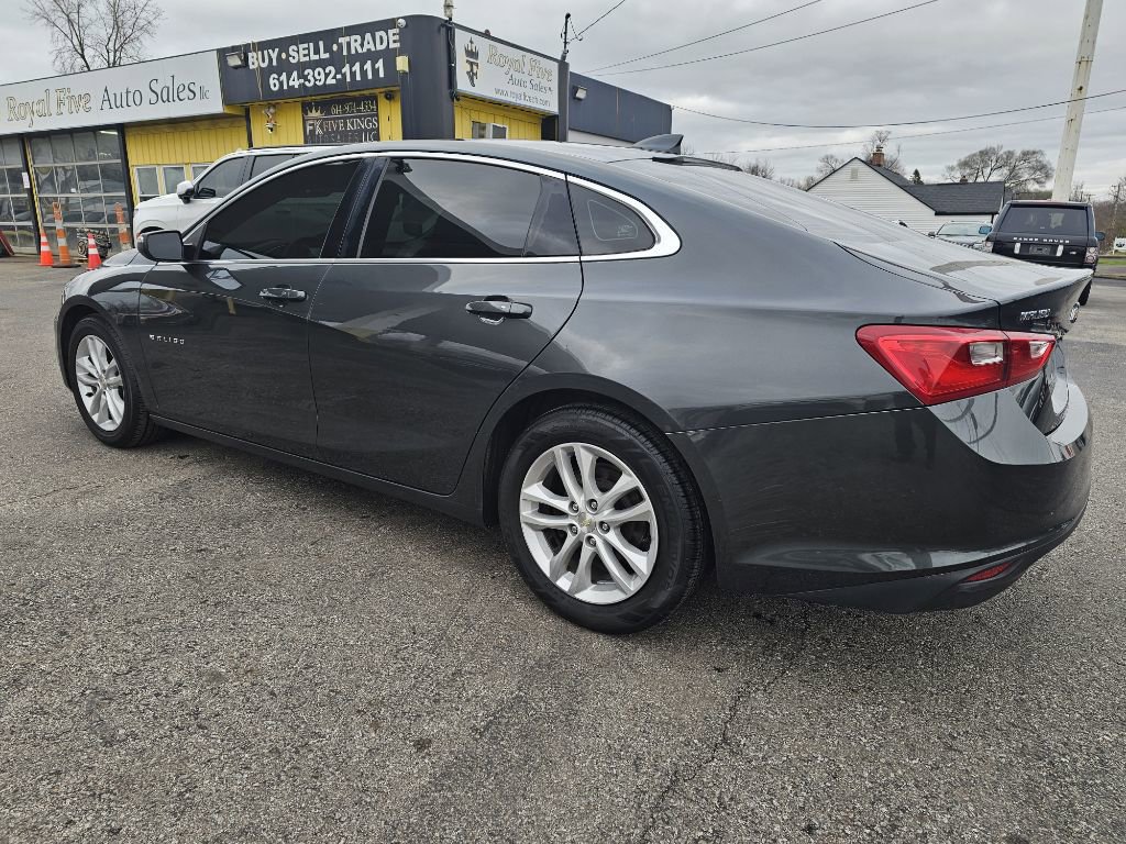 Used 2017 Chevrolet Malibu LT image 9