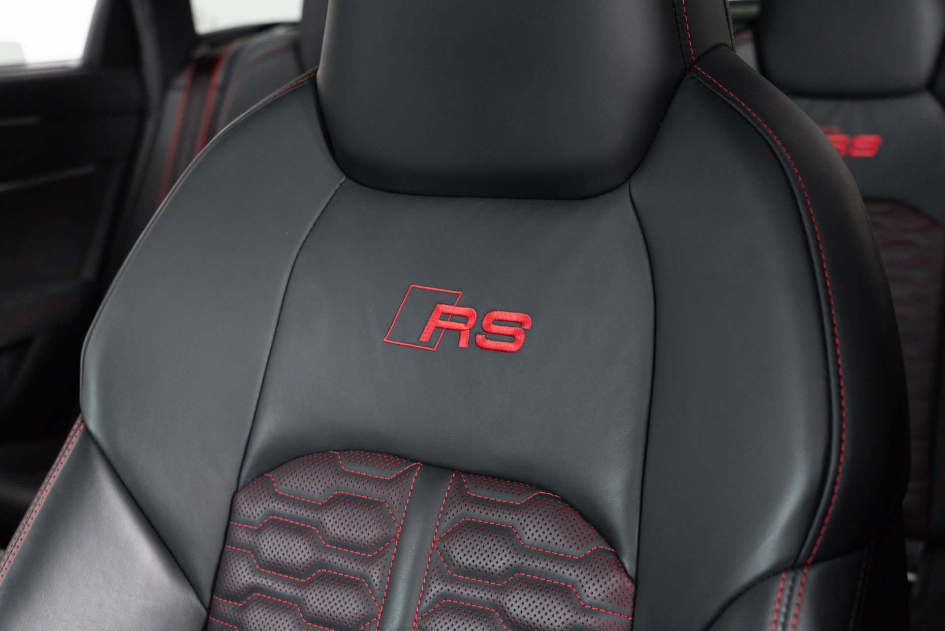Used 2024 Audi RS 6 performance AWD/4WD image 16