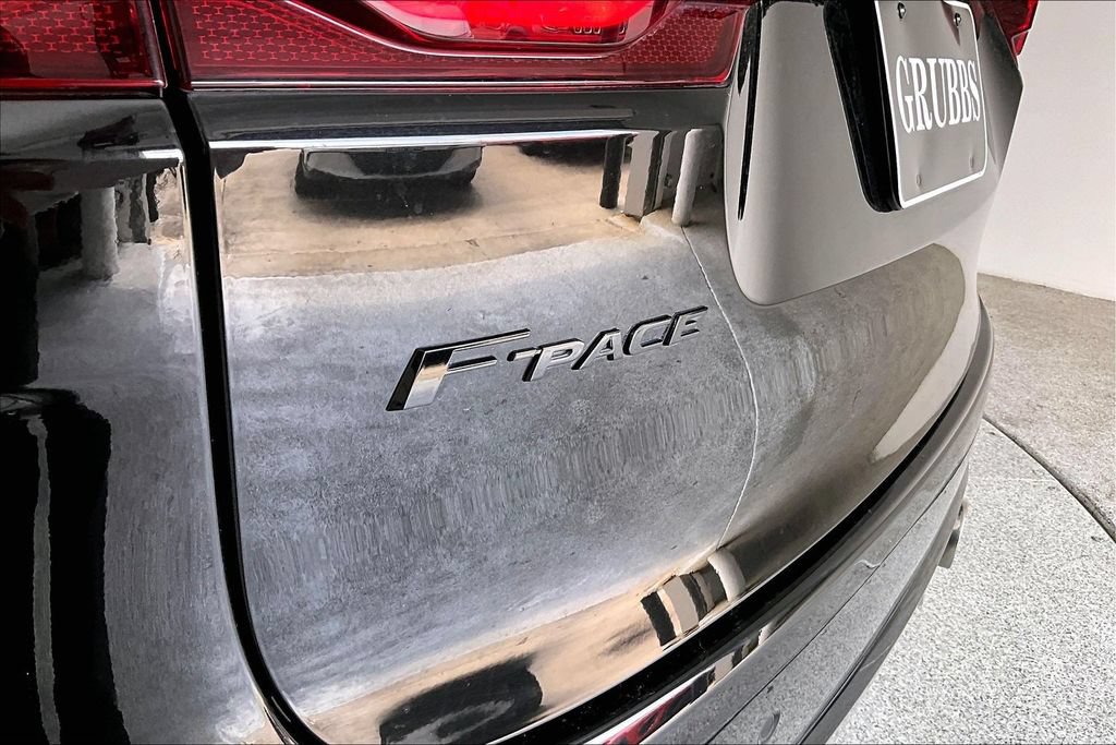 Used 2023 Jaguar F-PACE SVR AWD/4WD image 39
