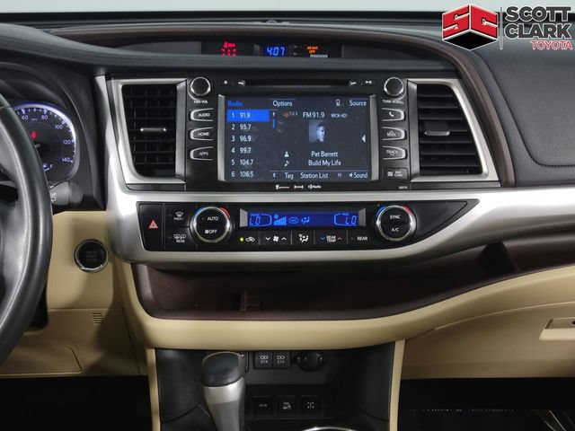 Used 2017 Toyota Highlander XLE AWD/4WD image 24