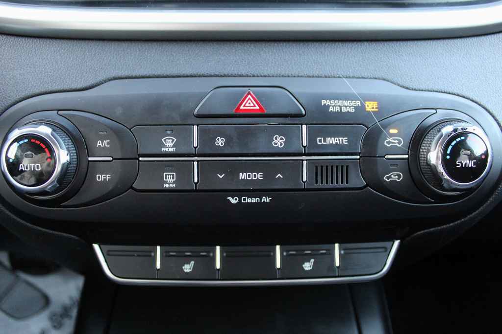 Used 2017 Kia Sorento LX w/ LX Convenience Package image 20