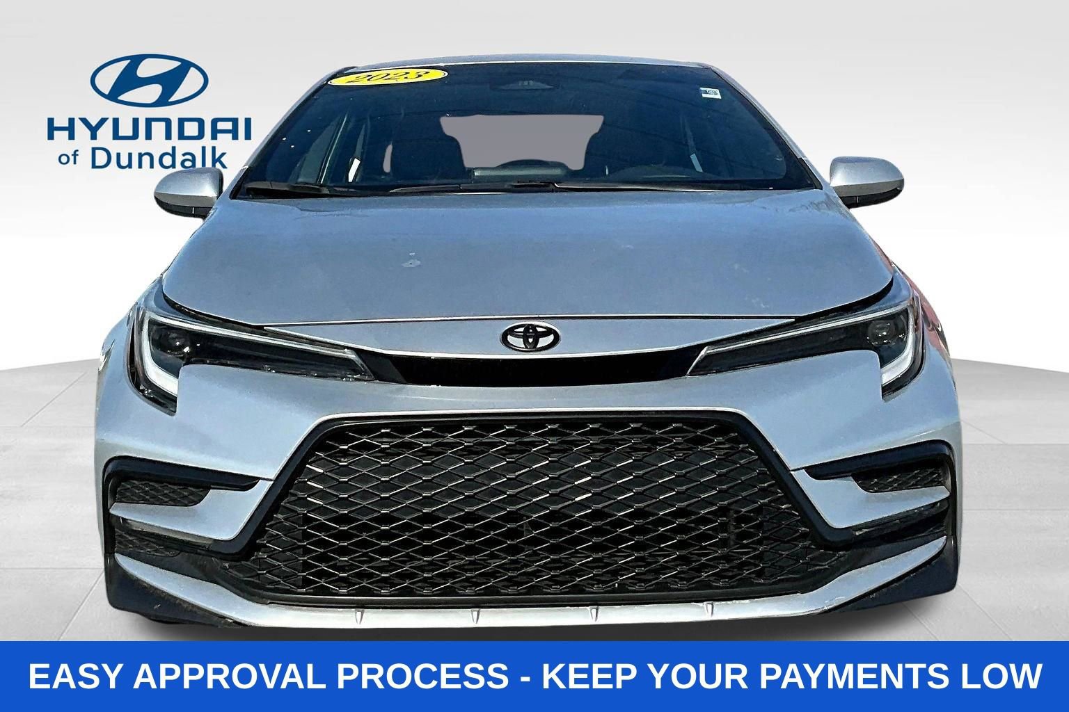 Used 2023 Toyota Corolla SE FWD image 2