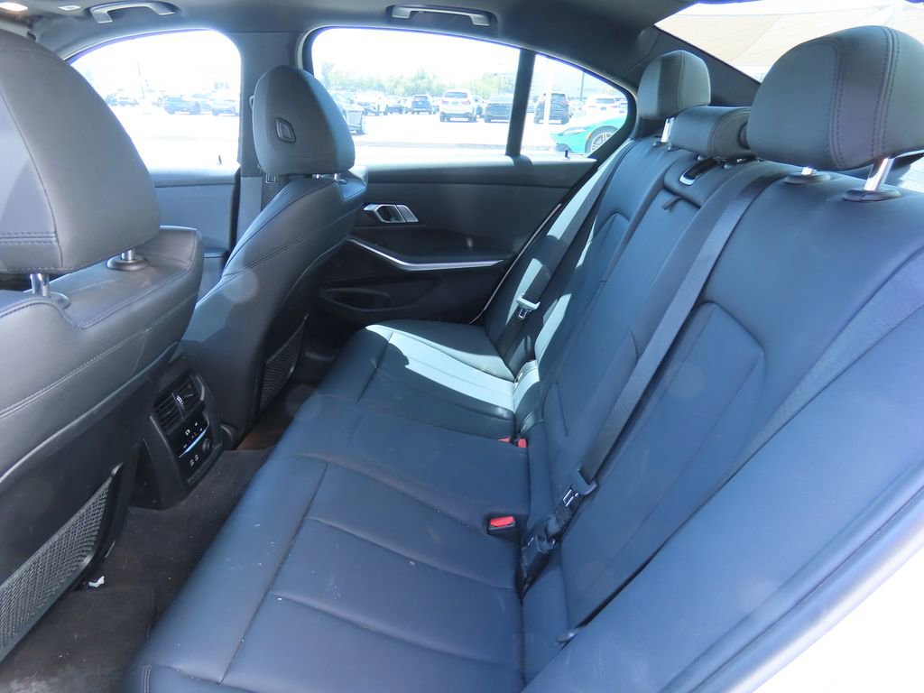 Used 2019 BMW 330i Sedan RWD image 10