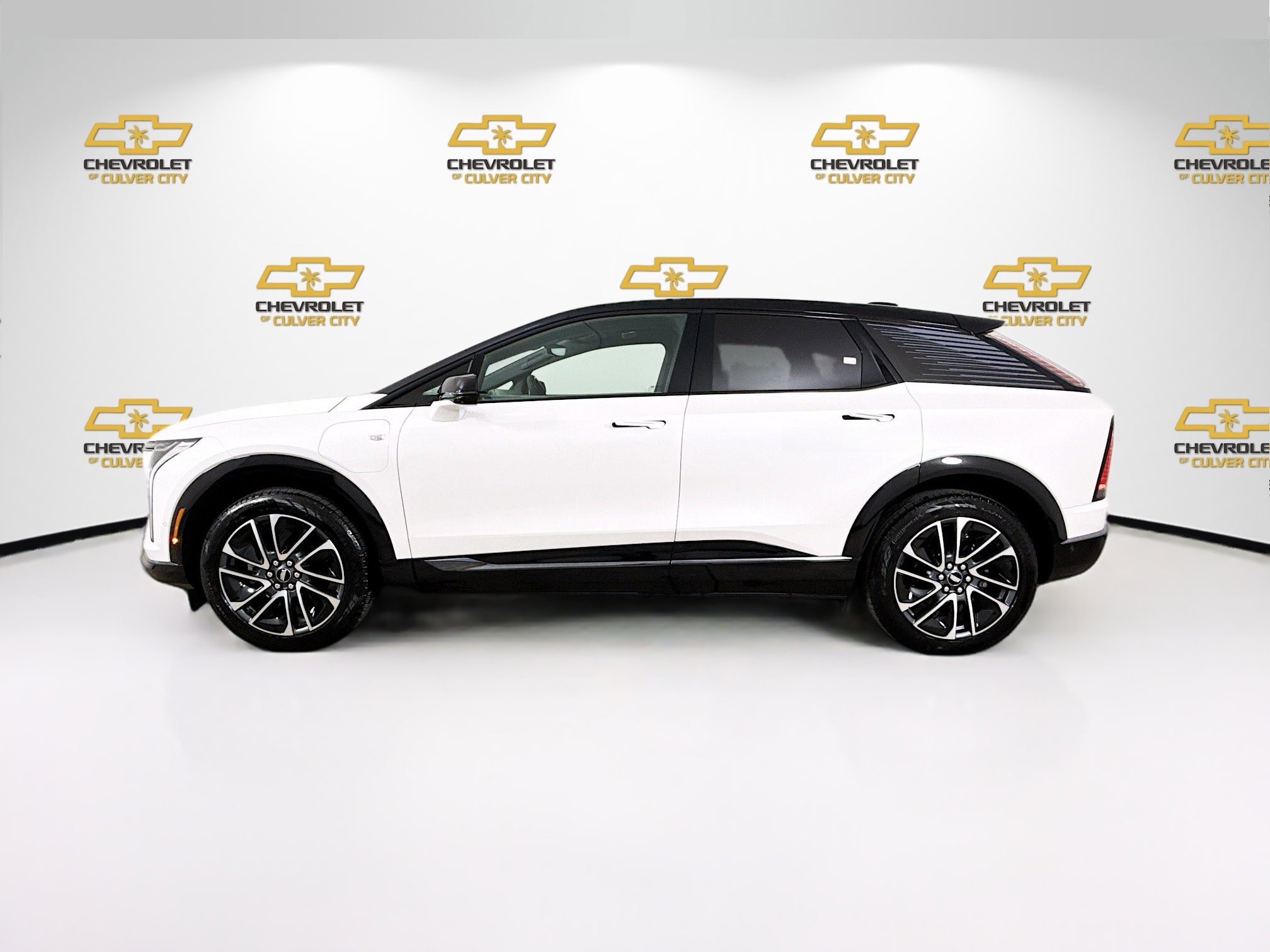 Used 2025 Cadillac Optiq Sport 1 AWD/4WD image 4