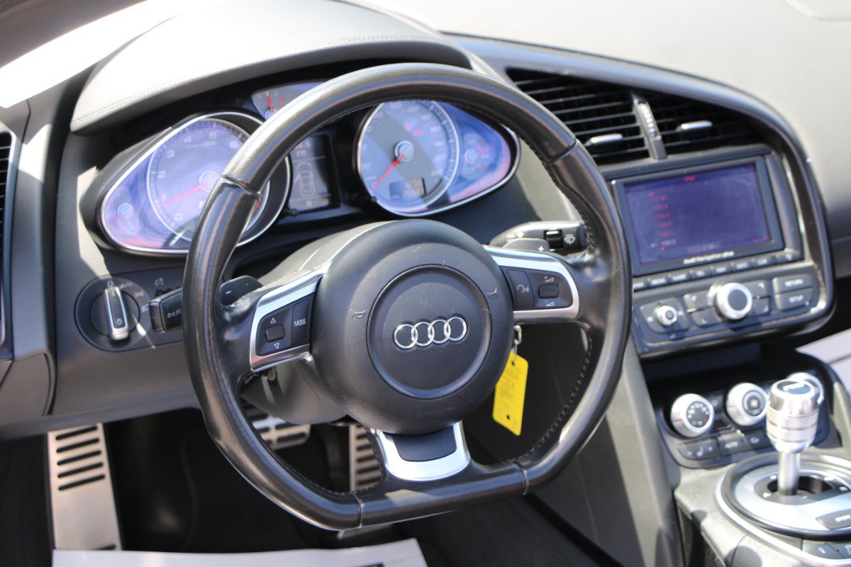 Used 2011 Audi R8 V8 AWD/4WD image 14