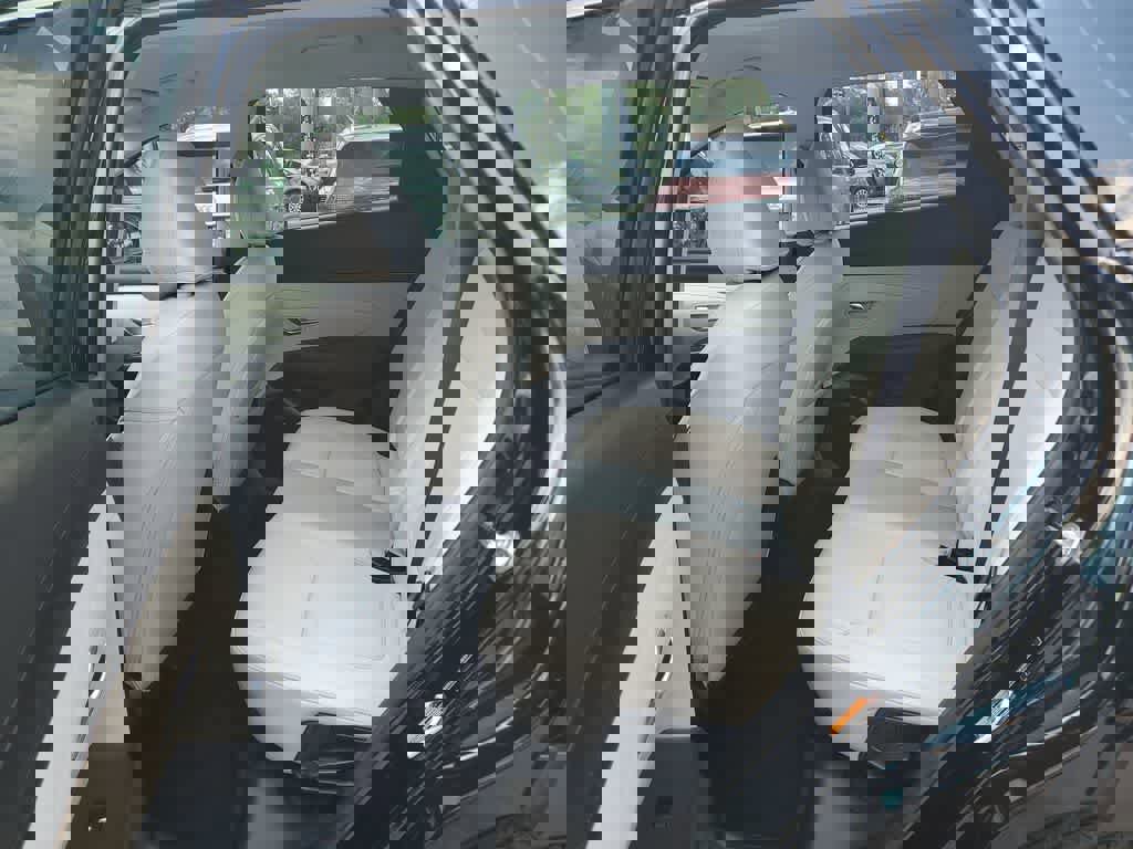 Used 2025 Hyundai Tucson SE image 9