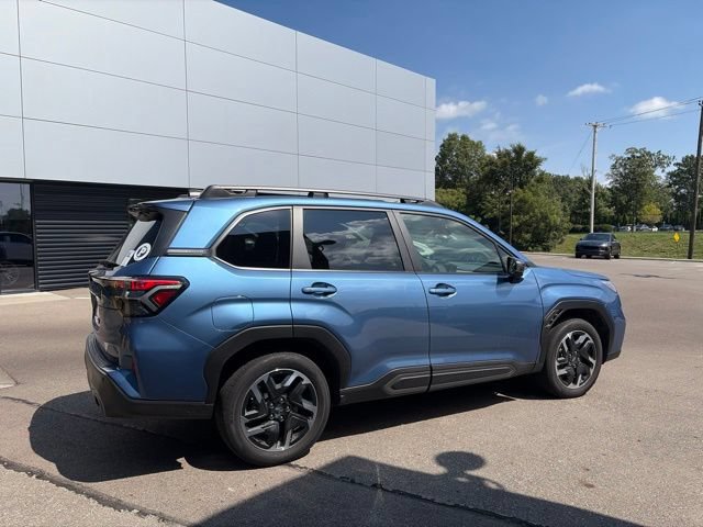 Used 2025 Subaru Forester Limited w/ Popular Package #2 AWD/4WD image 3