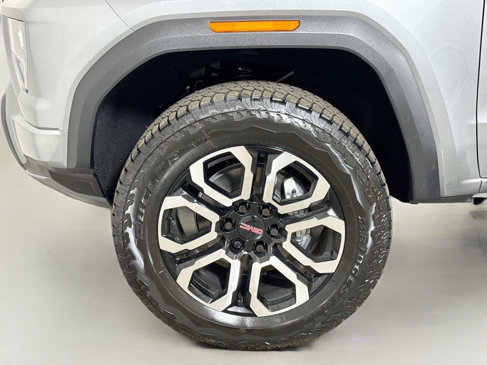 New 2026 GMC Canyon AT4 w/ Technology Plus Package AWD/4WD image 19
