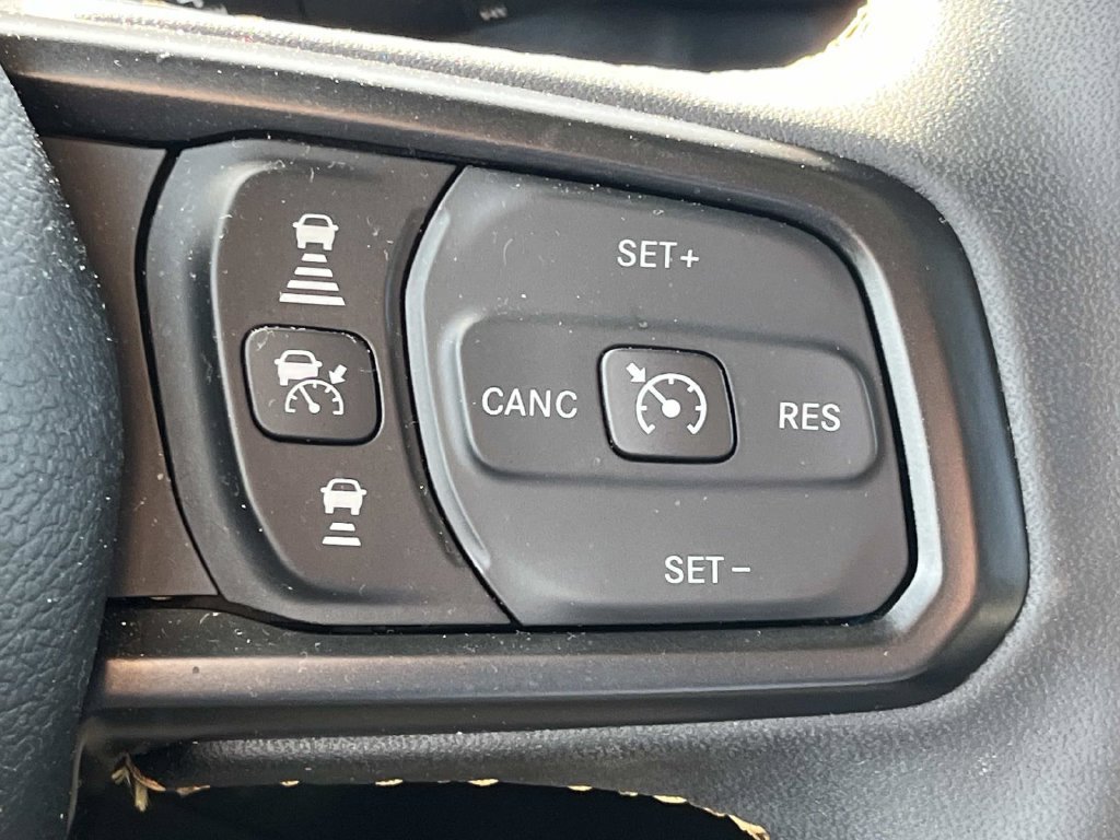 Used 2024 Jeep Wrangler Unlimited Sport AWD/4WD image 34