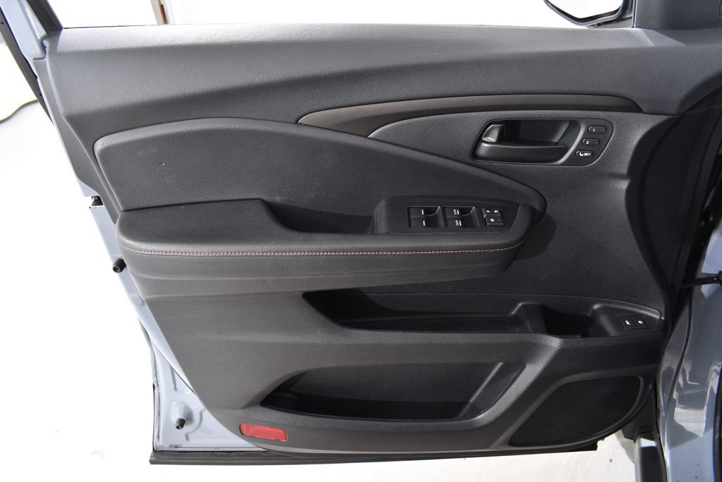 Used 2025 Honda Passport TrailSport image 25