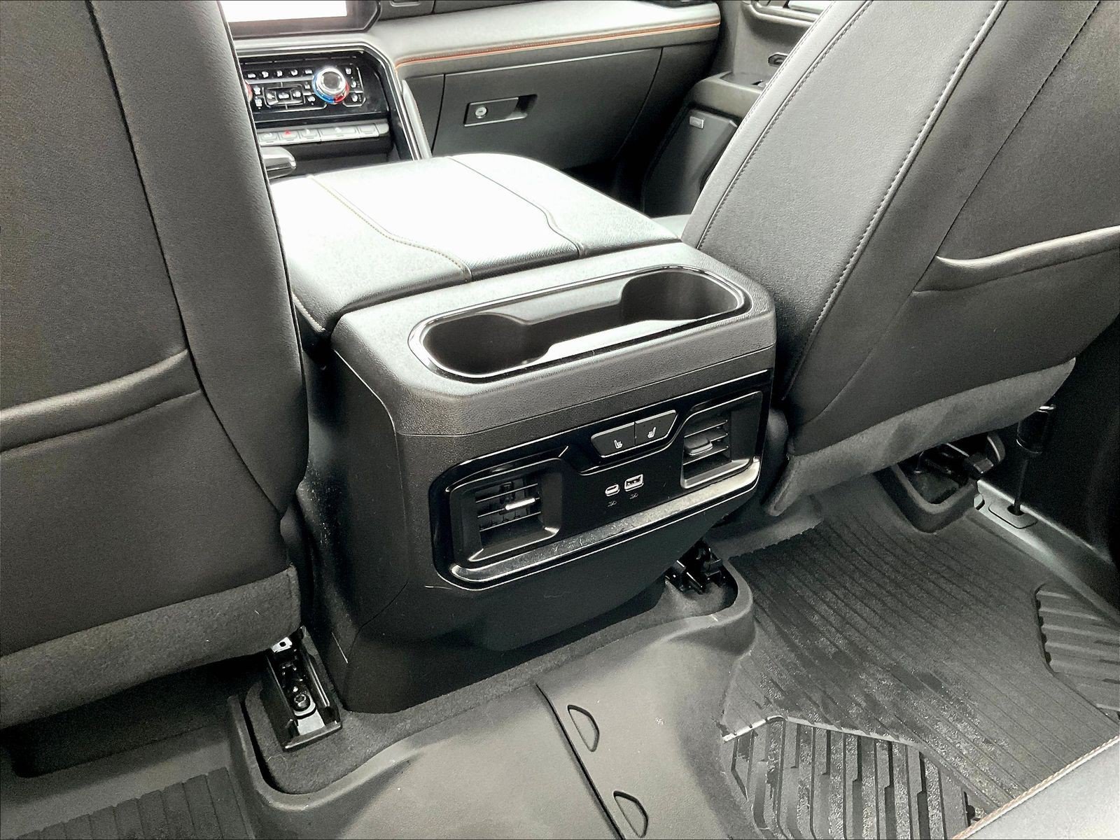 Used 2023 GMC Sierra 1500 AT4 w/ Technology Package AWD/4WD image 14