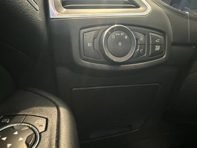 Used 2022 Ford Edge Titanium AWD/4WD image 14