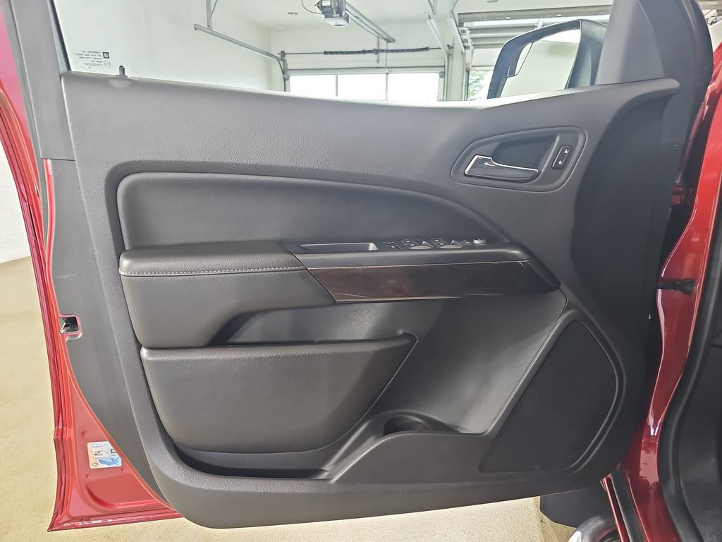 Used 2015 GMC Canyon SLE AWD/4WD image 31
