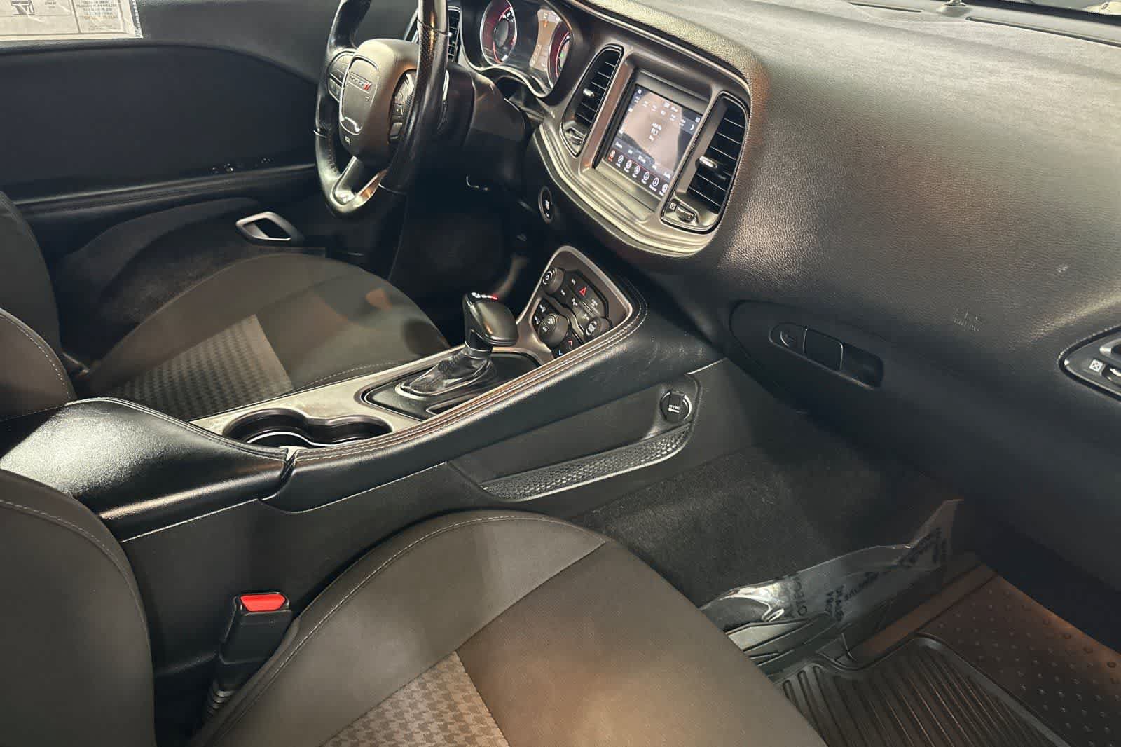 Used 2022 Dodge Challenger GT AWD/4WD image 18