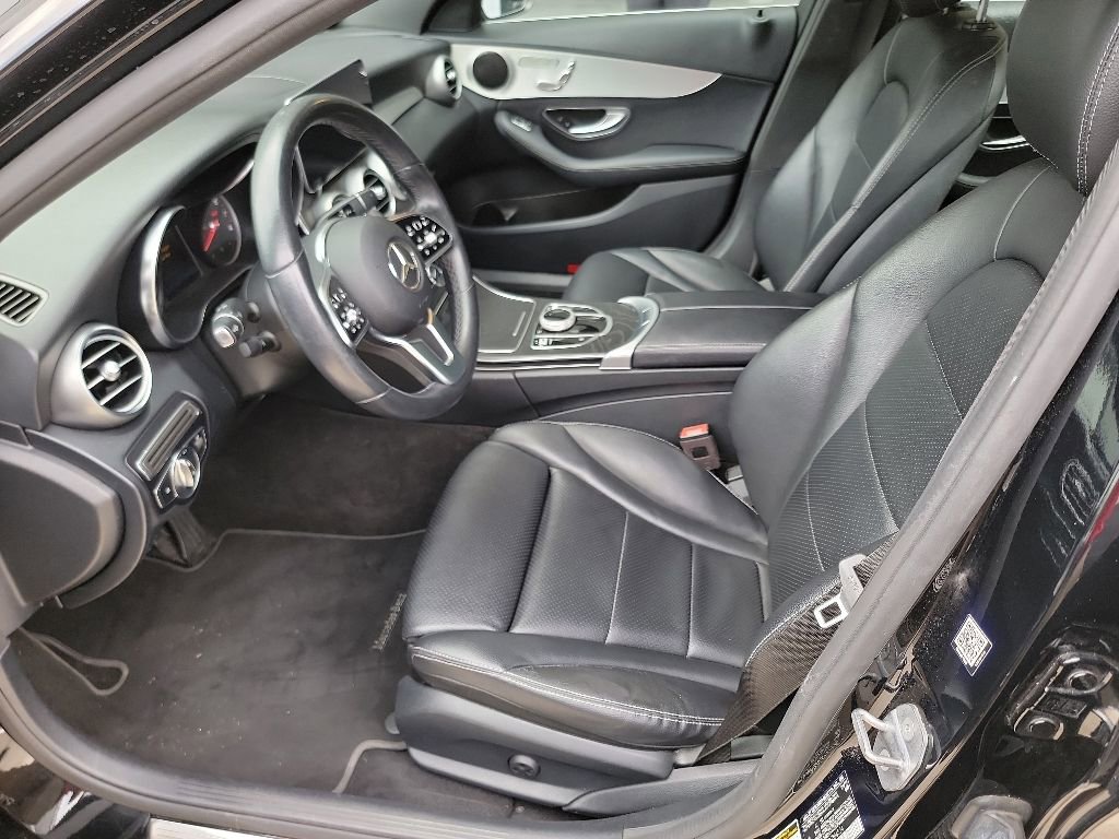 Used 2019 Mercedes-Benz C 300 Sedan image 4