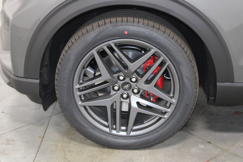New 2026 Ford Explorer ST w/ Sun And Sound Package image 20