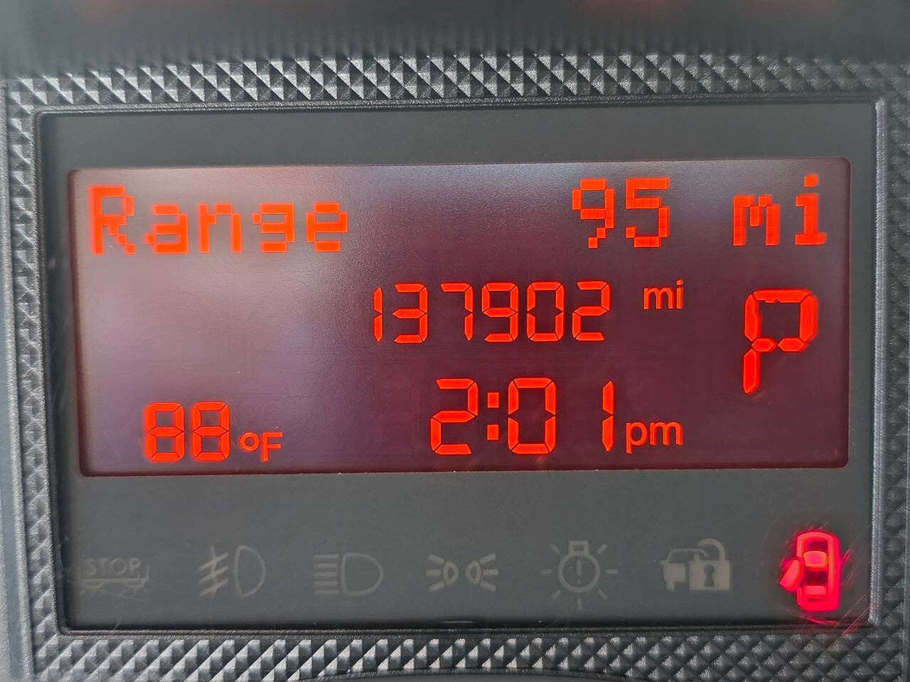 Used 2020 RAM ProMaster 2500 w/ Premium Appearance Group FWD image 15
