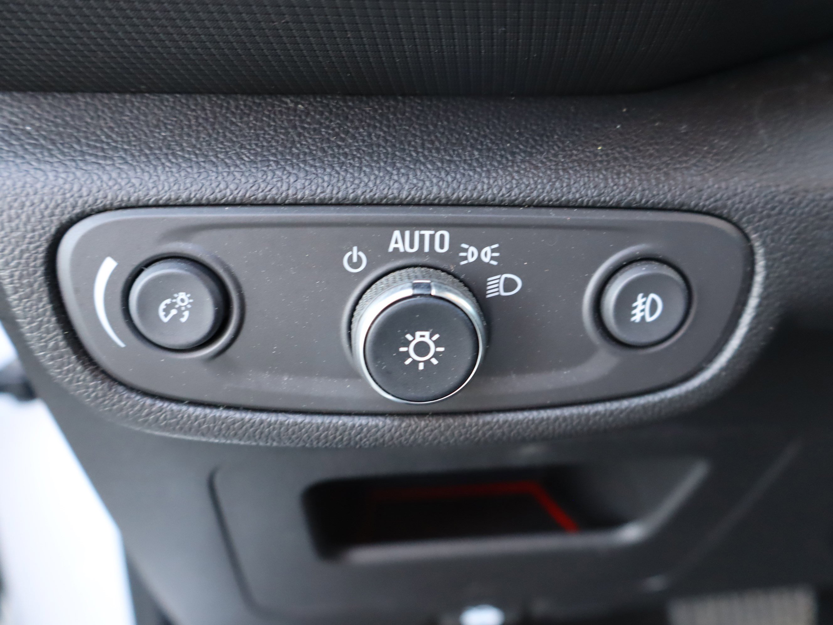 Used 2021 Chevrolet TrailBlazer ACTIV w/ Technology Package FWD image 18