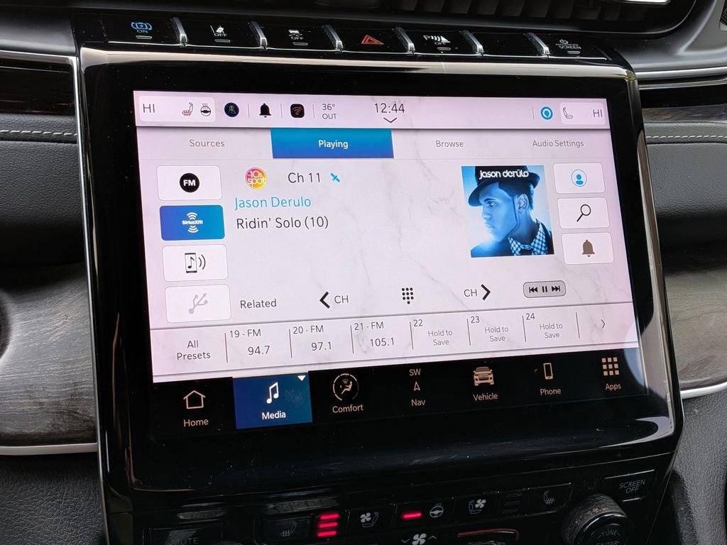 Used 2023 Jeep Grand Cherokee 30th Anniversary image 19