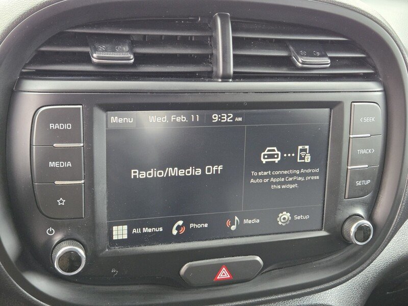 Used 2024 Kia Soul LX w/ Option Group 015 FWD image 18