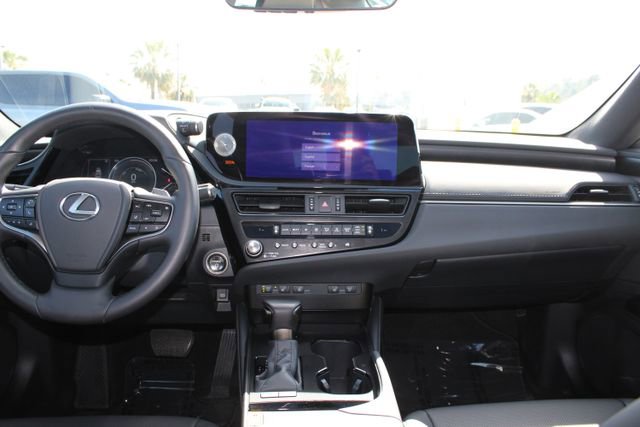 Certified 2025 Lexus ES 300h w/ Premium Package FWD image 10