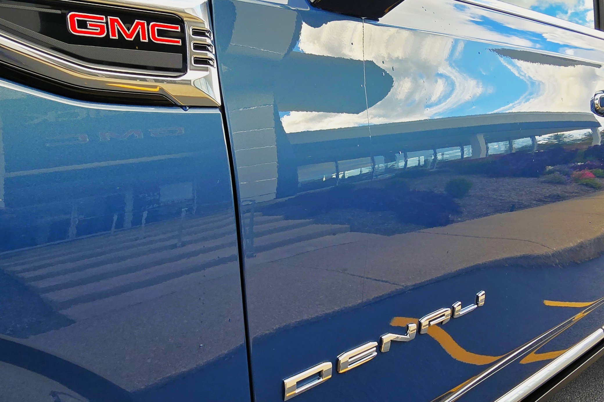 New 2026 GMC Yukon XL Denali w/ Sun & Power Step Package image 28