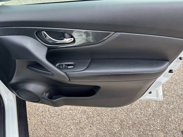 Used 2015 Nissan Rogue SL AWD/4WD image 30