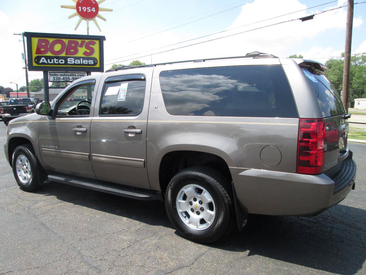 Used 2012 Chevrolet Suburban LT AWD/4WD image 14