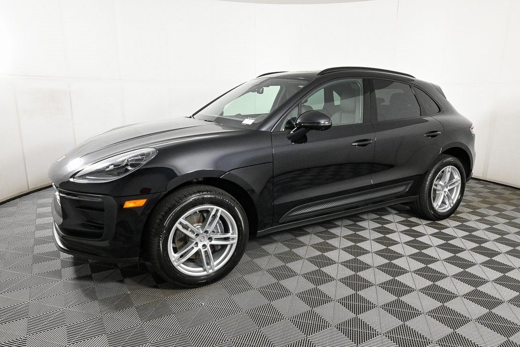 Used 2025 Porsche Macan video 2