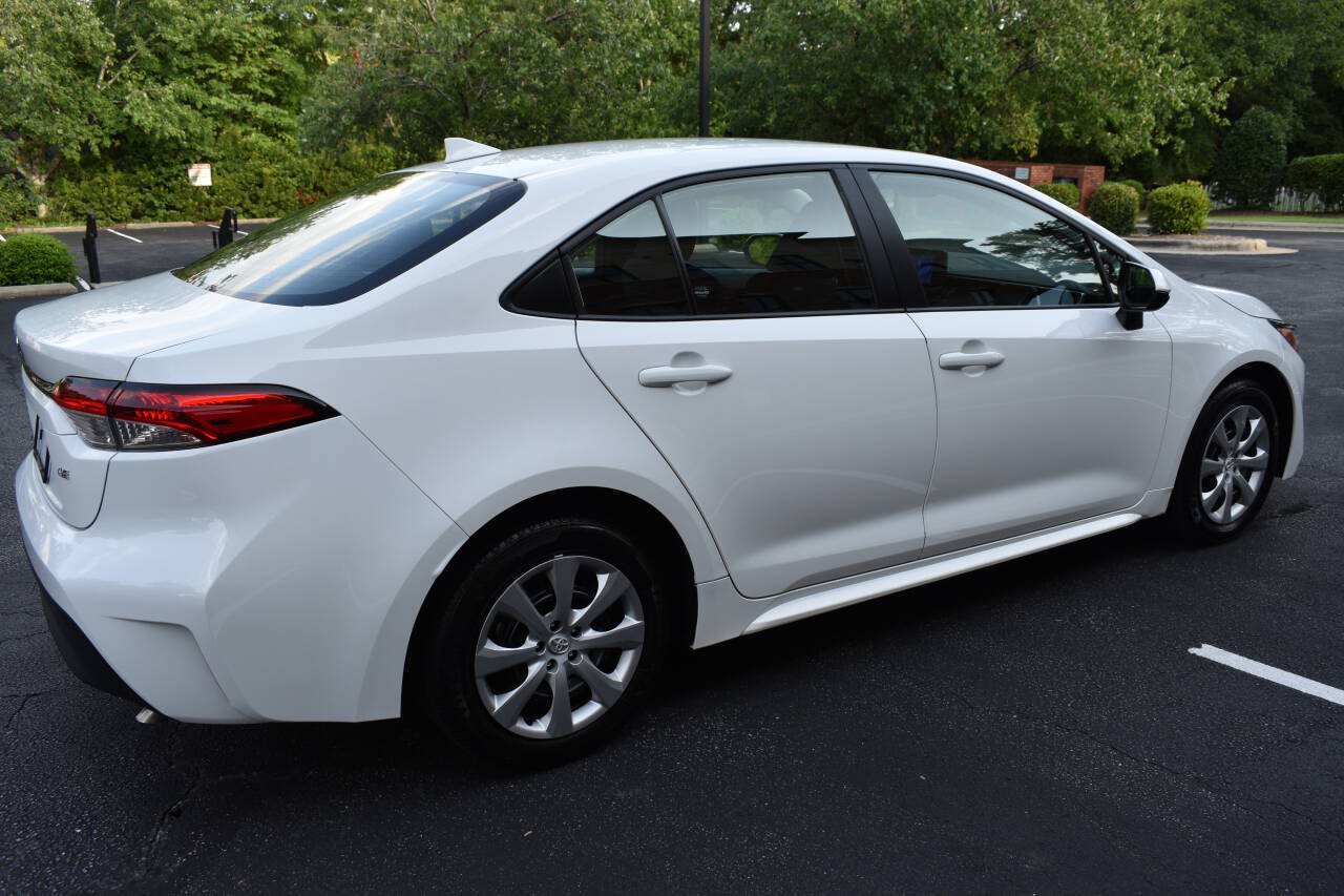 Used 2025 Toyota Corolla LE FWD image 3