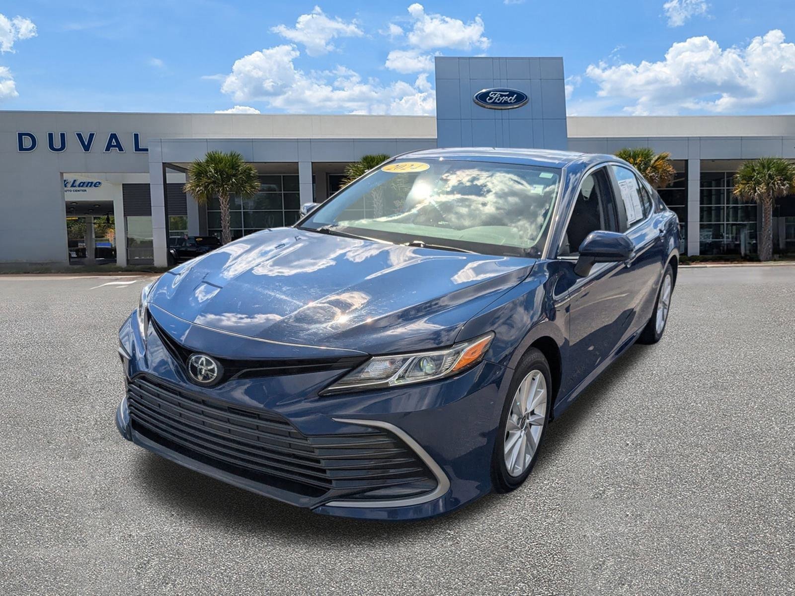 Used 2024 Toyota Camry LE image 7