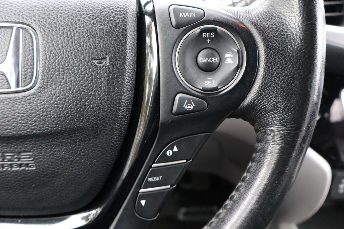 Used 2017 Honda Pilot Touring image 33