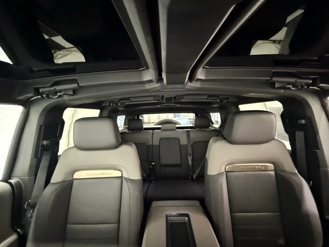 Used 2024 GMC Hummer EV 2X w/ LPO, Illumination Package image 31