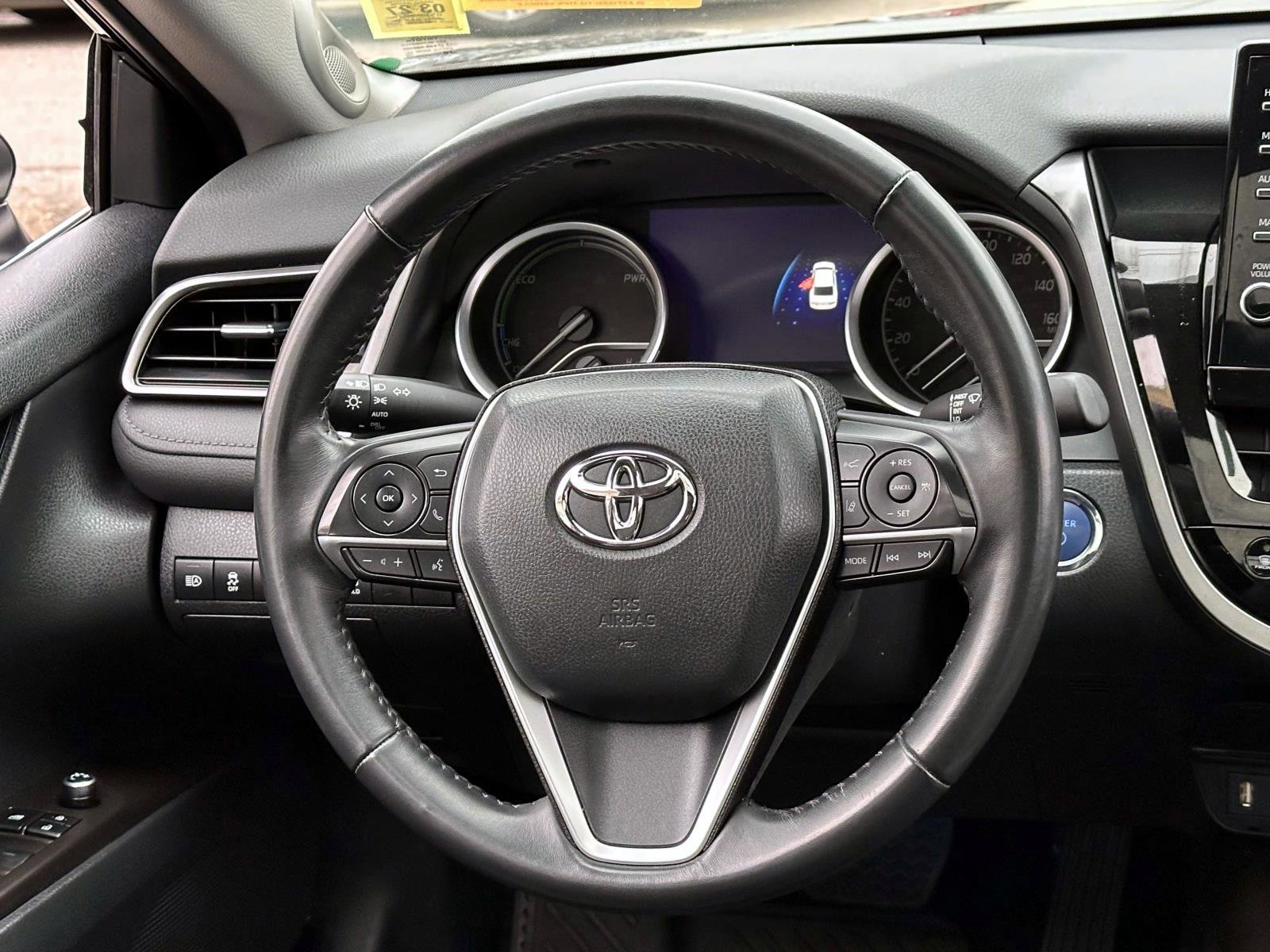 Used 2022 Toyota Camry XLE w/ Navigation Upgrade Package image 18