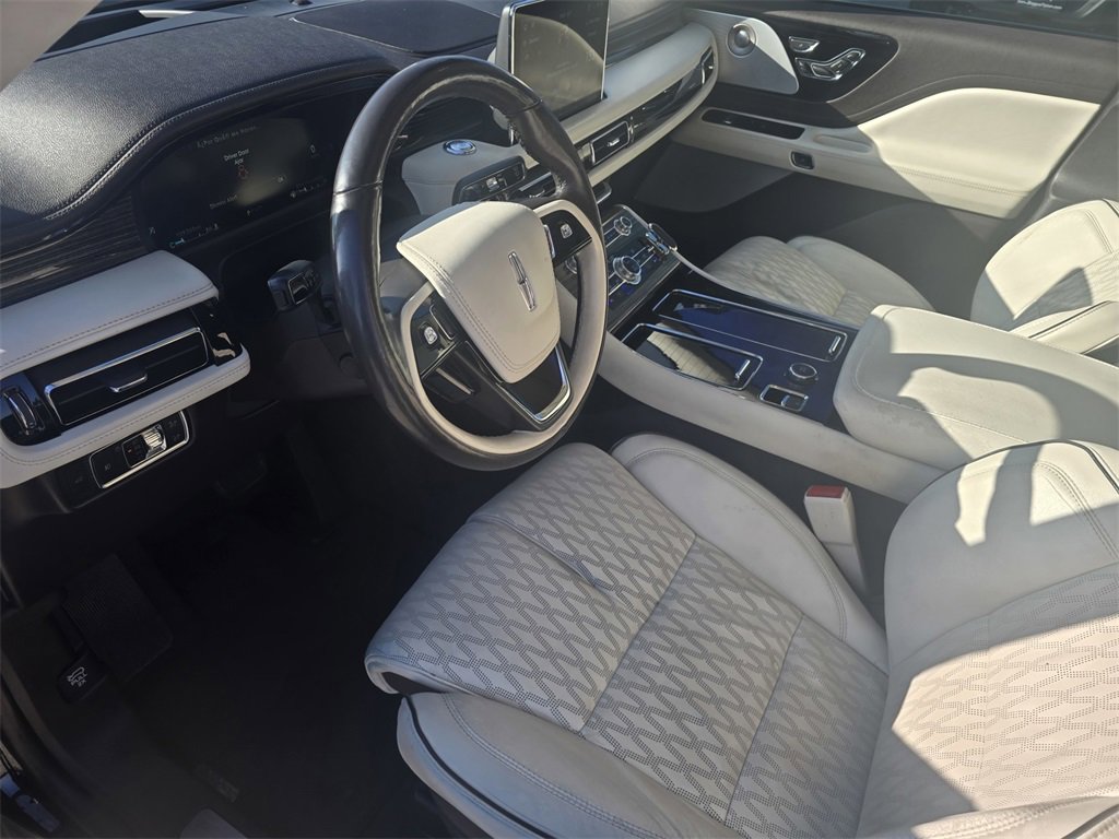 Used 2023 Lincoln Aviator Black Label image 21