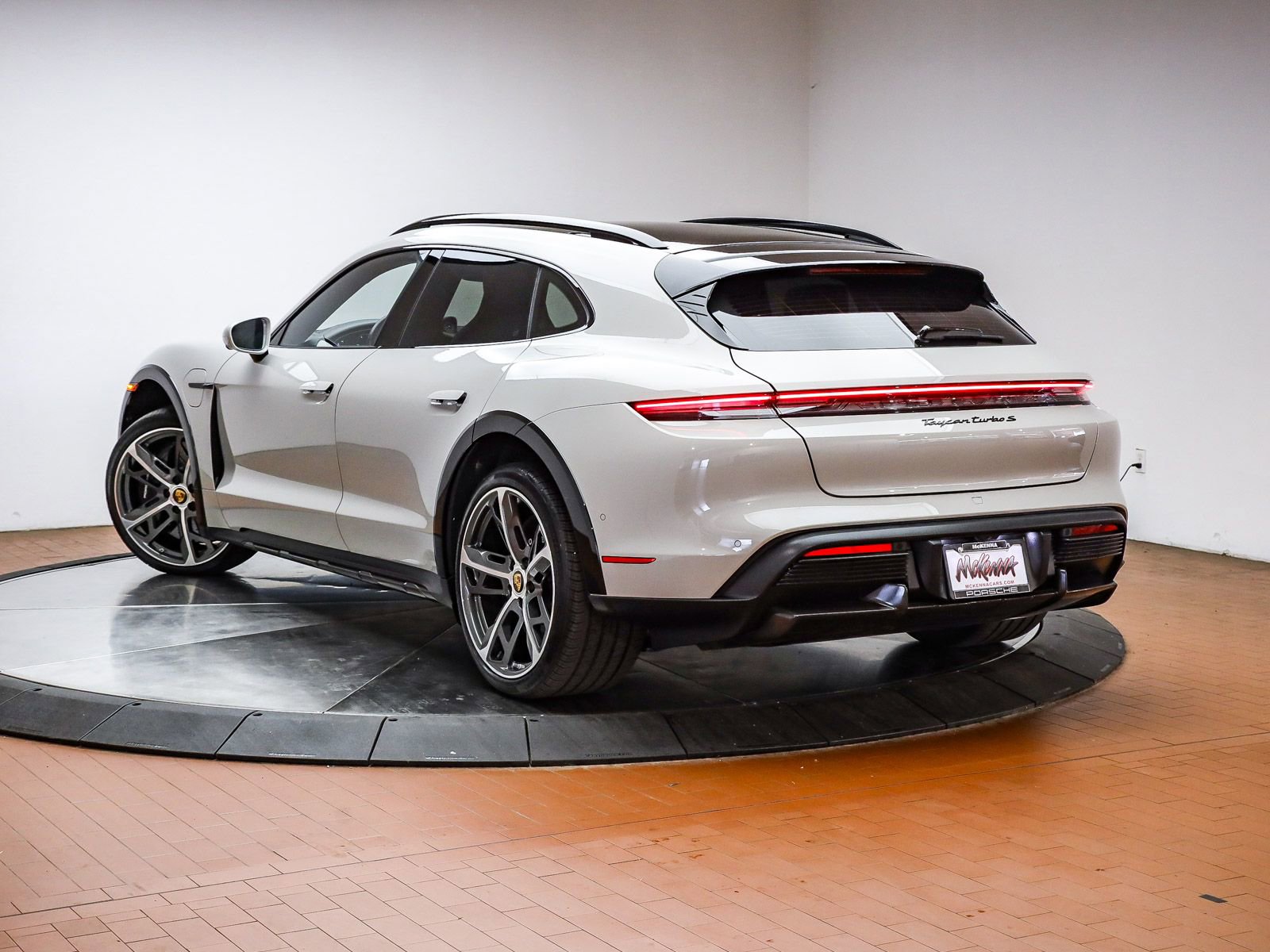 Certified 2023 Porsche Taycan Turbo S AWD/4WD image 3