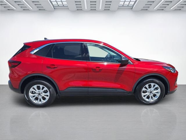 Used 2023 Ford Escape Active AWD/4WD image 3