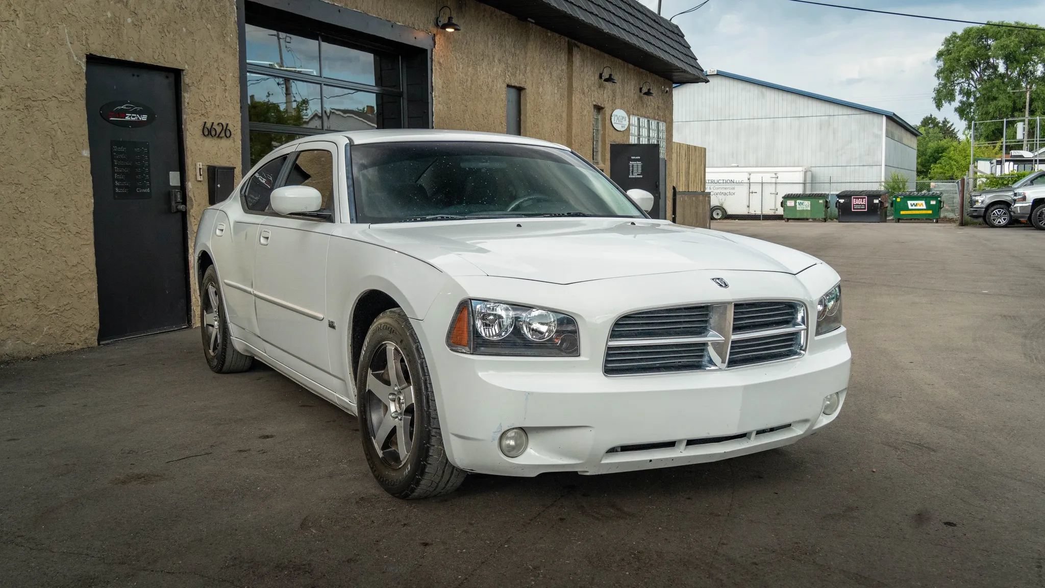 Used 2010 Dodge Charger SXT RWD image 4