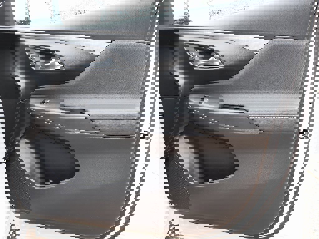 Used 2025 Buick Envista Avenir image 9