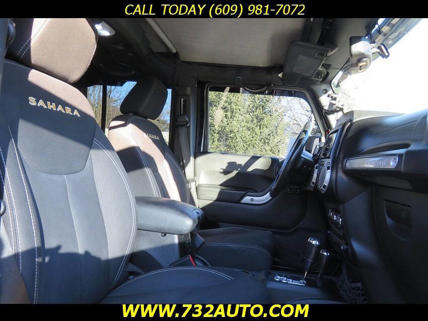 Used 2014 Jeep Wrangler Unlimited Sahara image 7