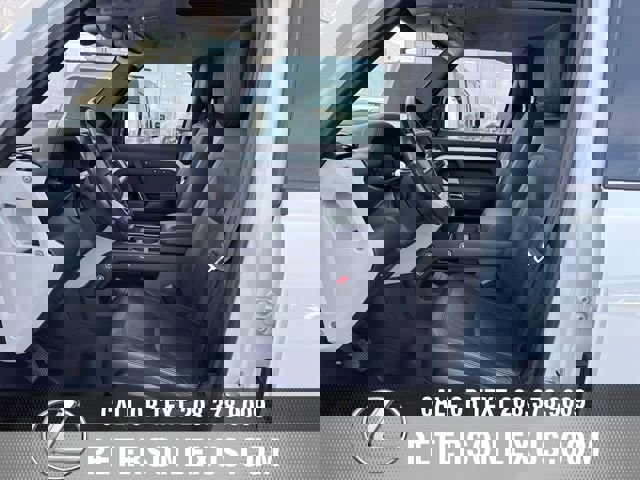 Used 2020 Land Rover Defender 110 SE image 24