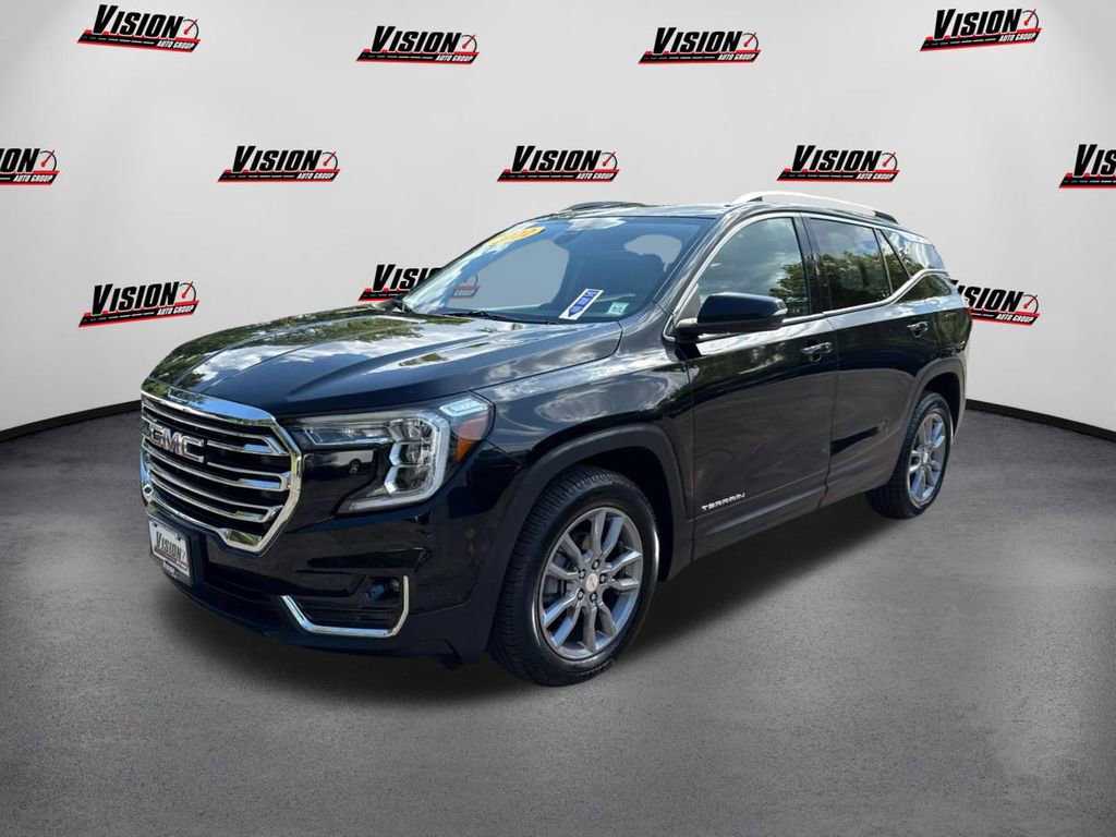 Used 2022 GMC Terrain SLT image 1