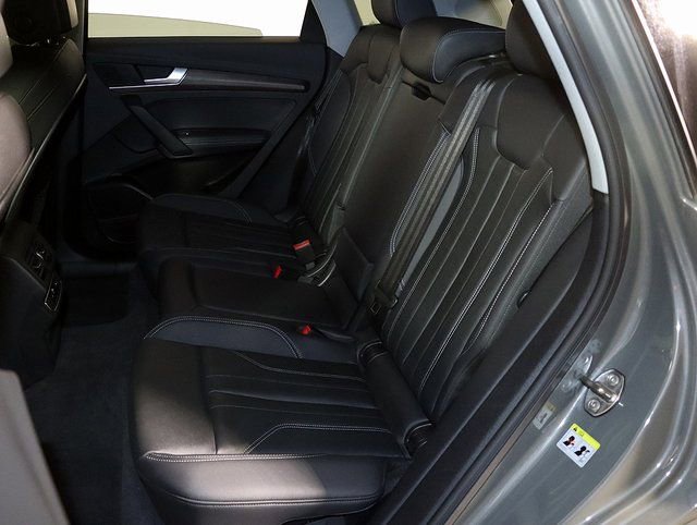 Used 2025 Audi Q5 e Premium Plus w/ Premium Plus Package image 13