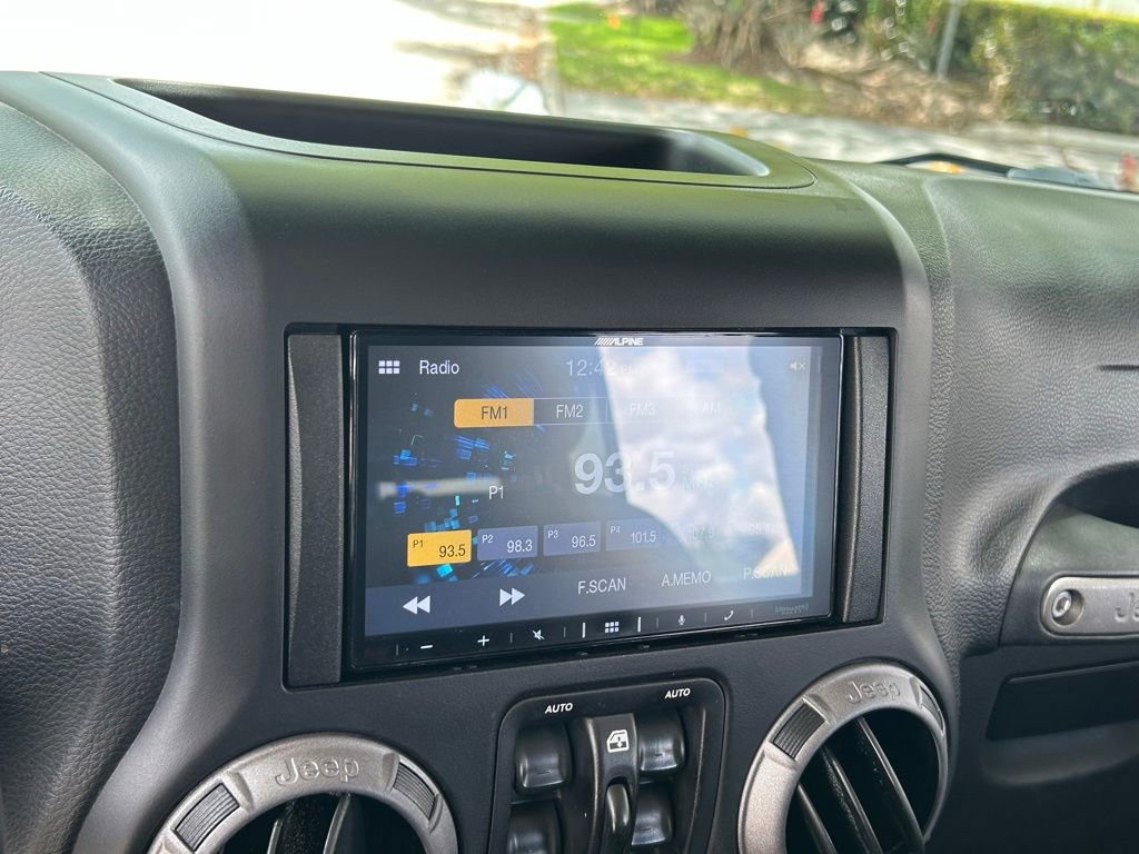 Used 2017 Jeep Wrangler Unlimited Sport w/ Quick Order Package 24S image 19